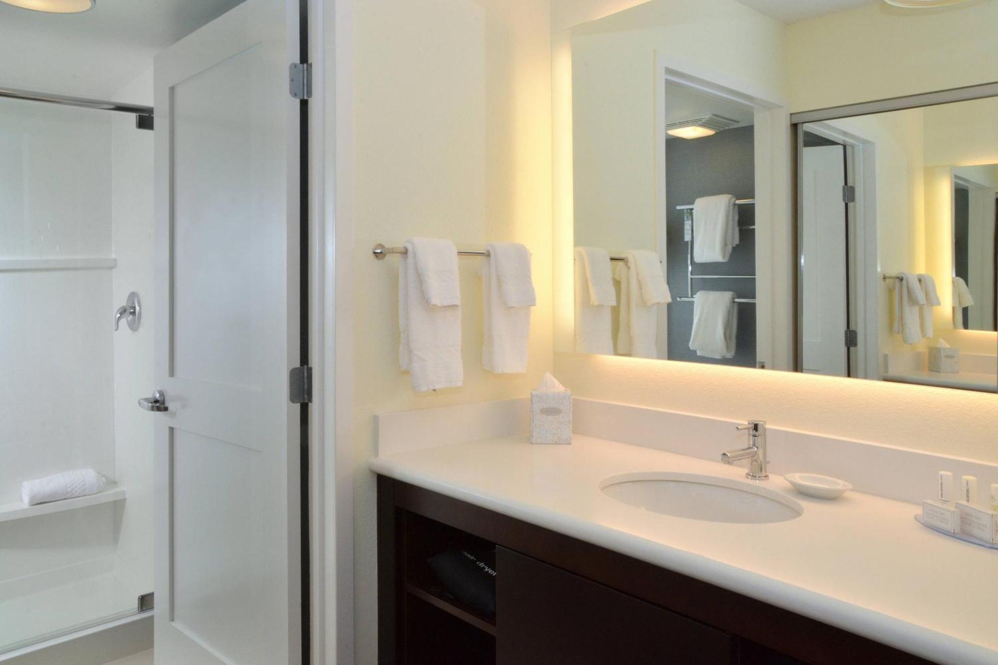 Residence Inn By Marriott Akron Фэр-Лон Экстерьер фото